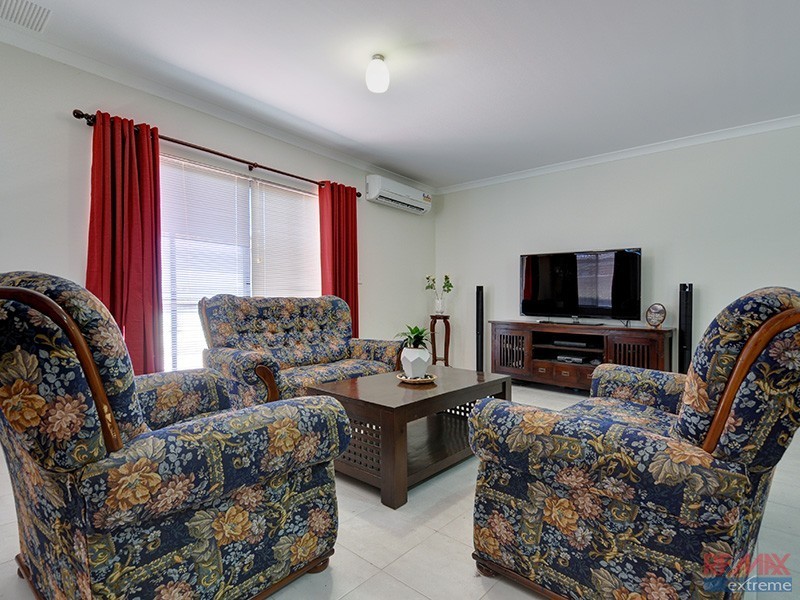 85 Joseph Banks Blvd, Banksia Grove WA 6031