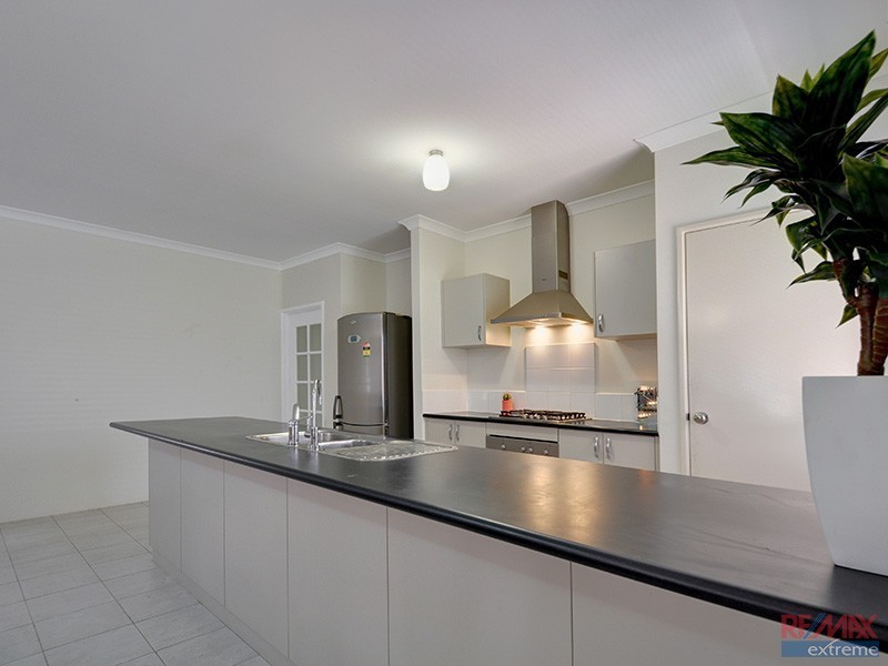 85 Joseph Banks Blvd, Banksia Grove WA 6031