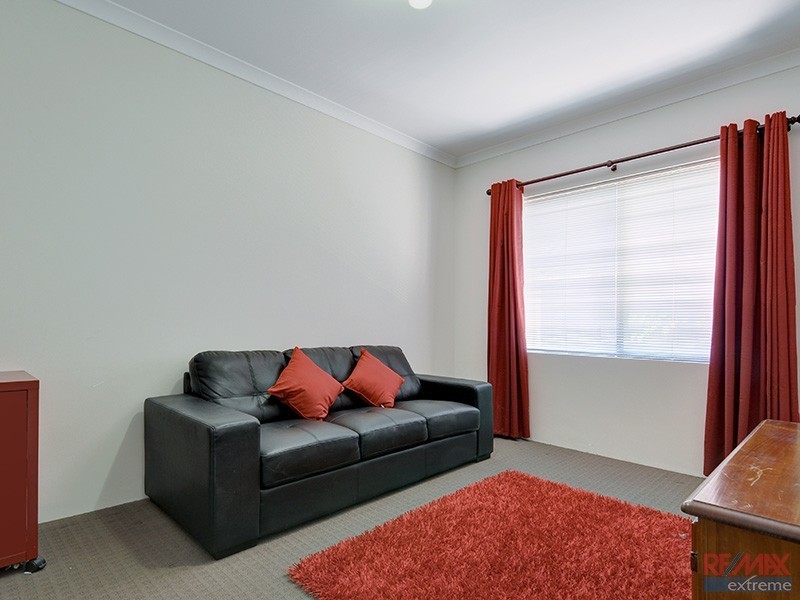 85 Joseph Banks Blvd, Banksia Grove WA 6031