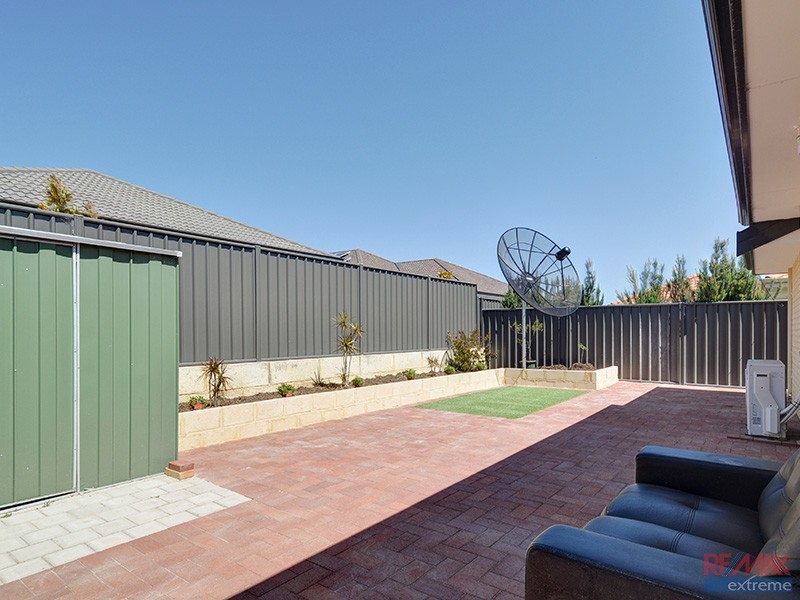 85 Joseph Banks Blvd, Banksia Grove WA 6031