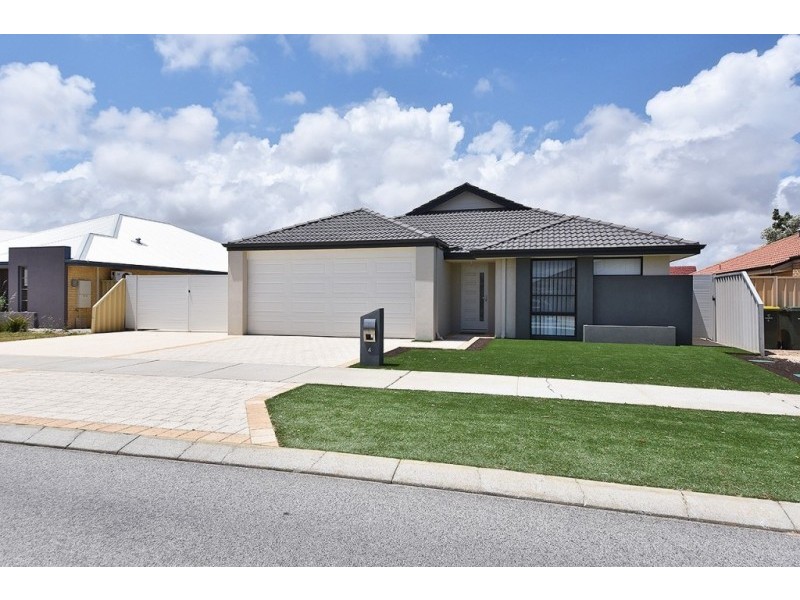 4 Ferryside Rd, Butler WA 6036