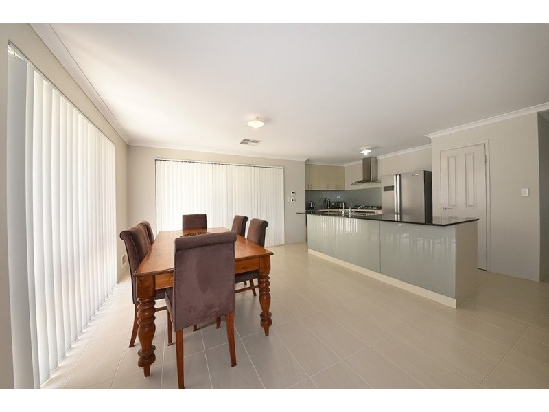 4 Ferryside Rd, Butler WA 6036