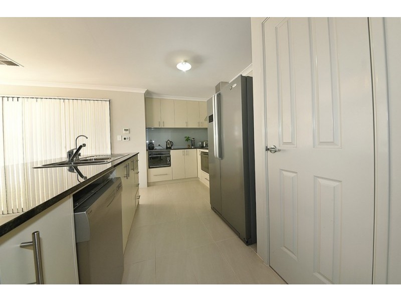 4 Ferryside Rd, Butler WA 6036