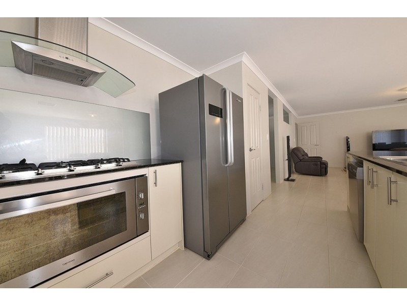 4 Ferryside Rd, Butler WA 6036