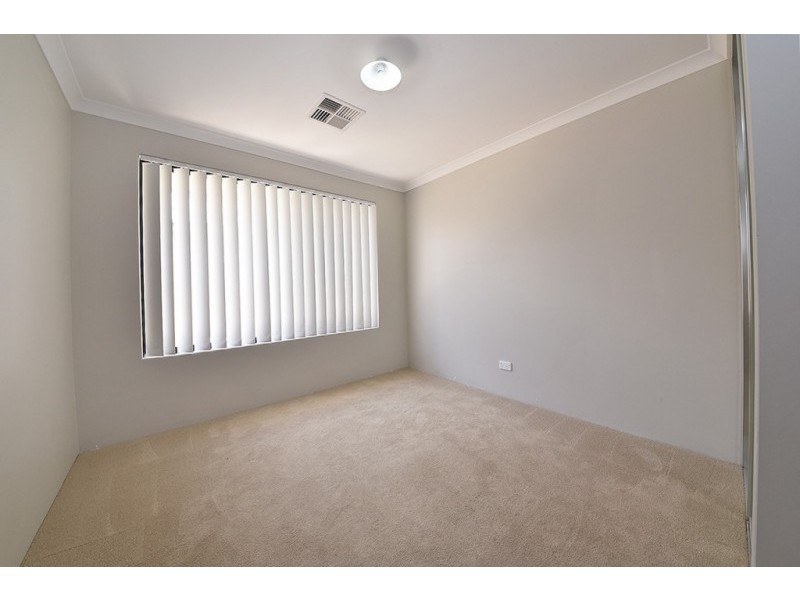 4 Ferryside Rd, Butler WA 6036