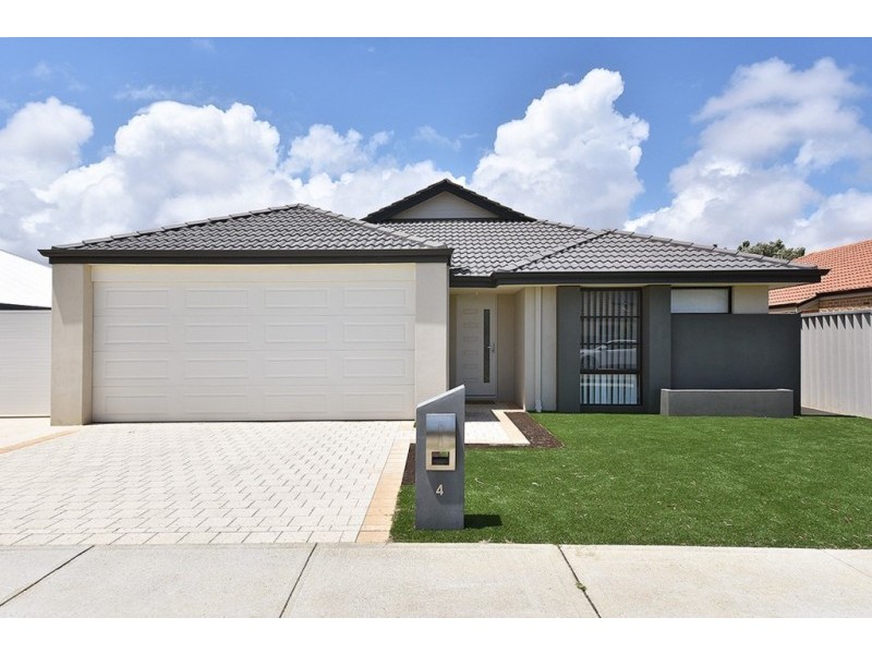 4 Ferryside Rd, Butler WA 6036