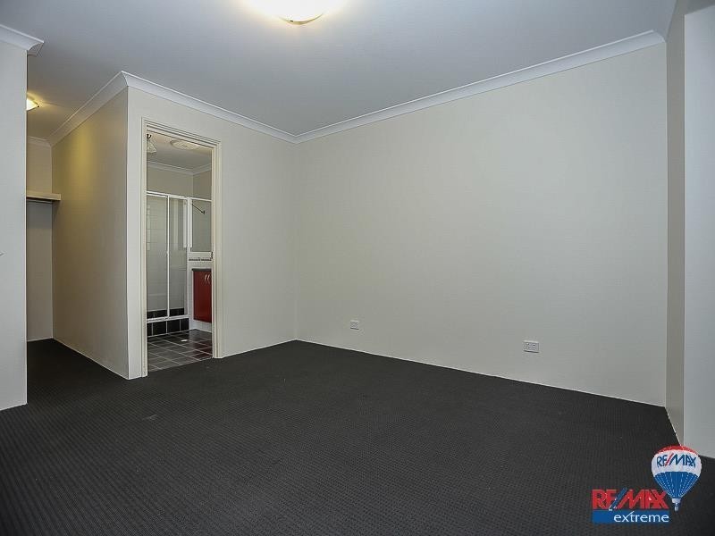 14 Plumeria Rise, Sinagra WA 6065