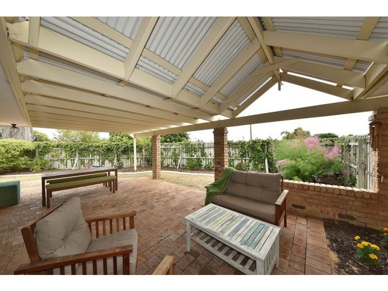 2 Jay Place, Quinns Rocks WA 6030