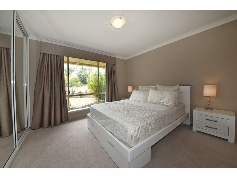 2 Jay Place, Quinns Rocks WA 6030