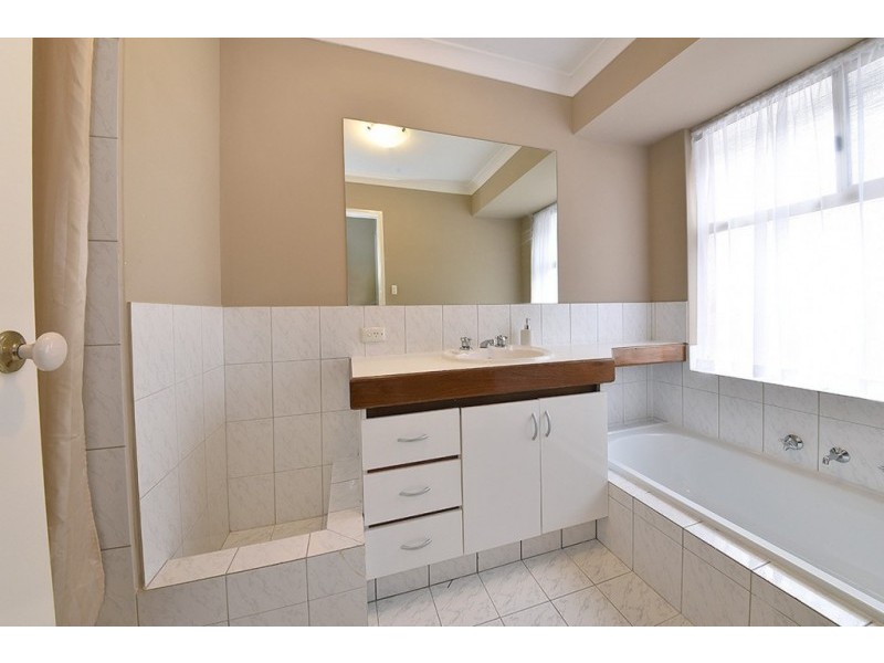 2 Jay Place, Quinns Rocks WA 6030