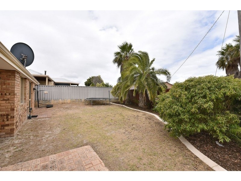 2 Jay Place, Quinns Rocks WA 6030