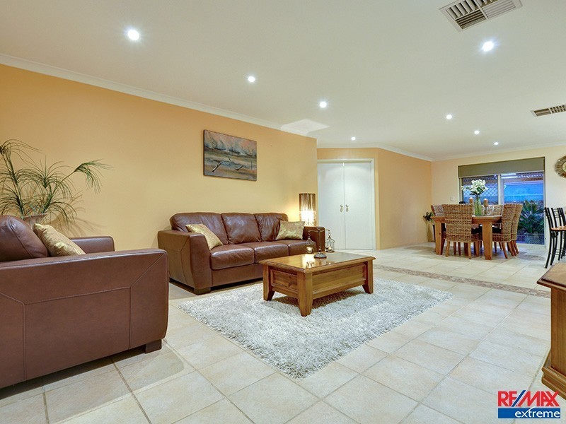 1 Siderno Rise, Hocking WA 6065