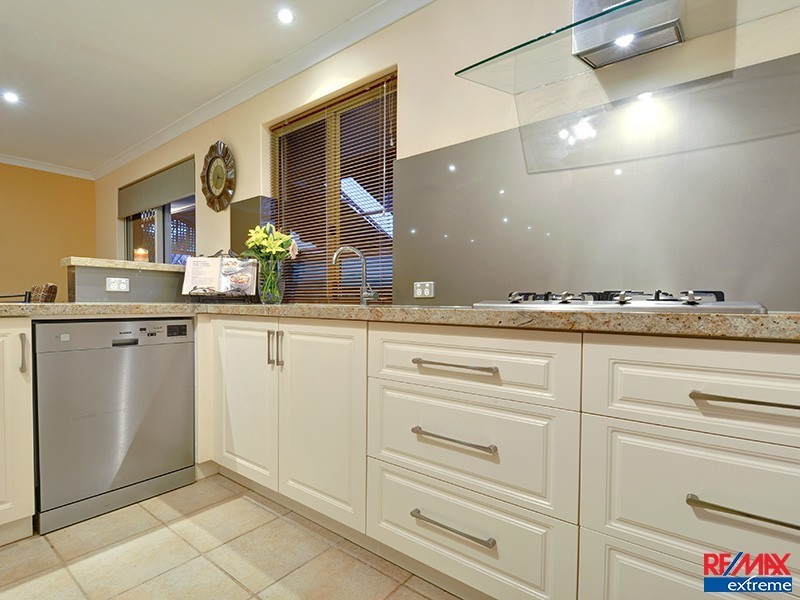 1 Siderno Rise, Hocking WA 6065