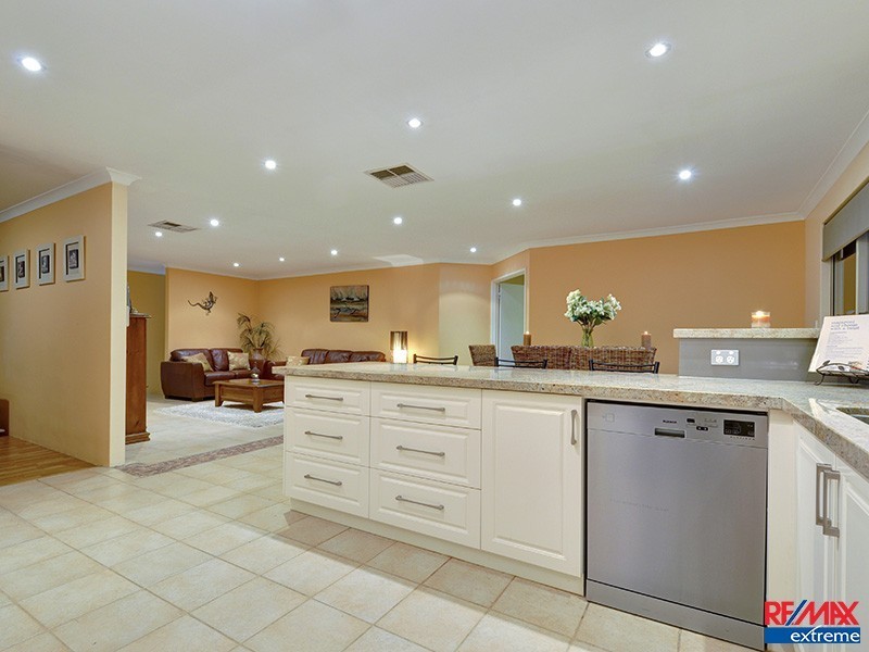 1 Siderno Rise, Hocking WA 6065