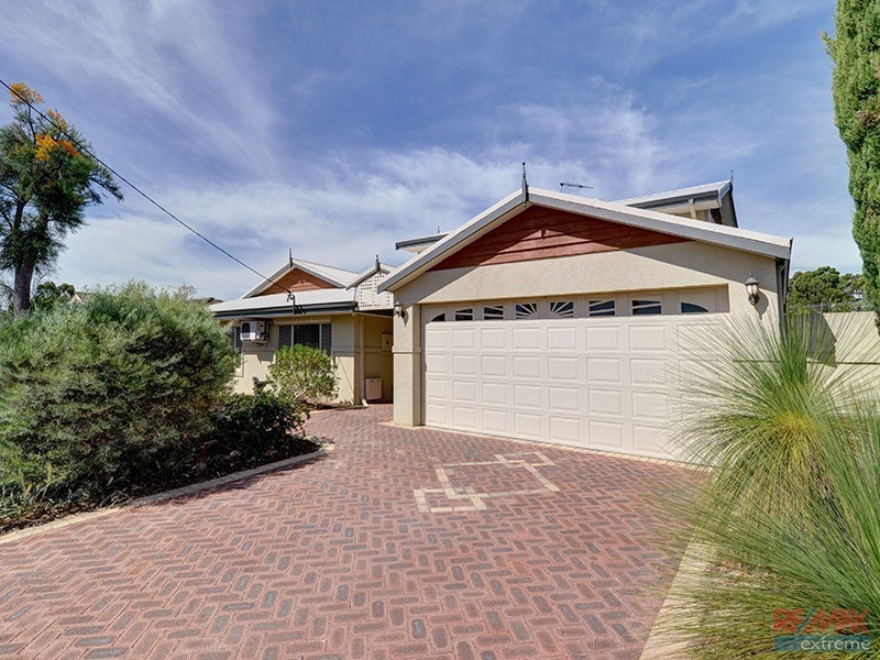 10 Wonyill Street, Wanneroo WA 6065