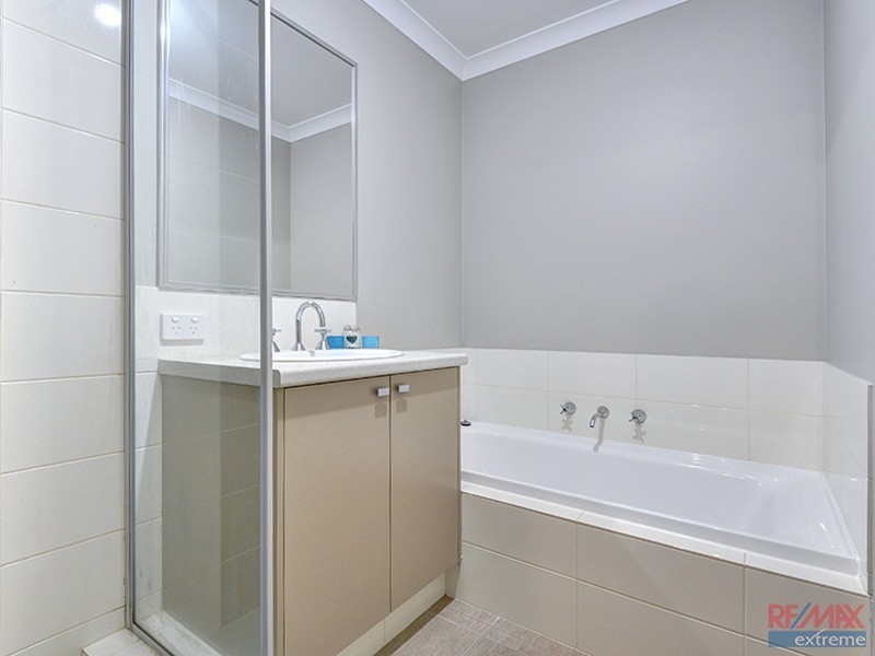 60 Fishbone Turn, Banksia Grove WA 6031