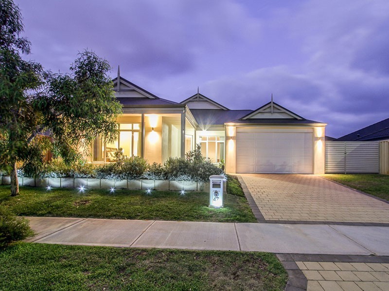 47 Dirleton Loop, Butler WA 6036