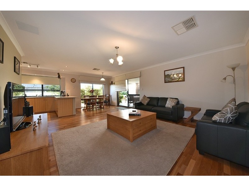 12 Oliveri Street, Sinagra WA 6065