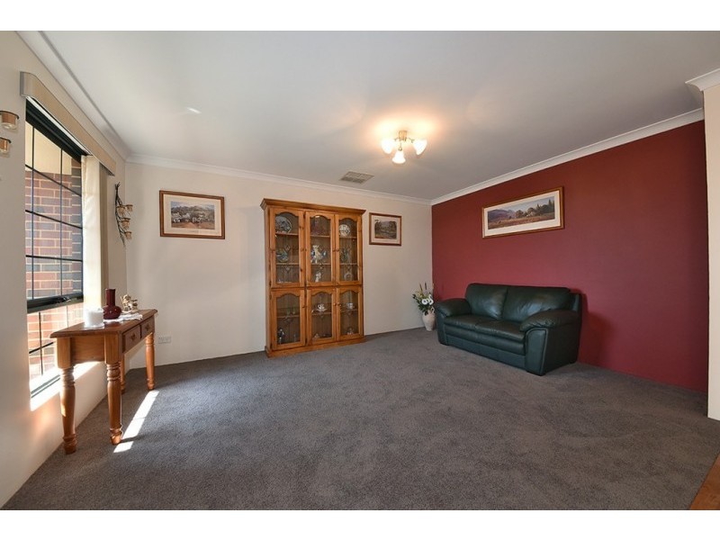 12 Oliveri Street, Sinagra WA 6065