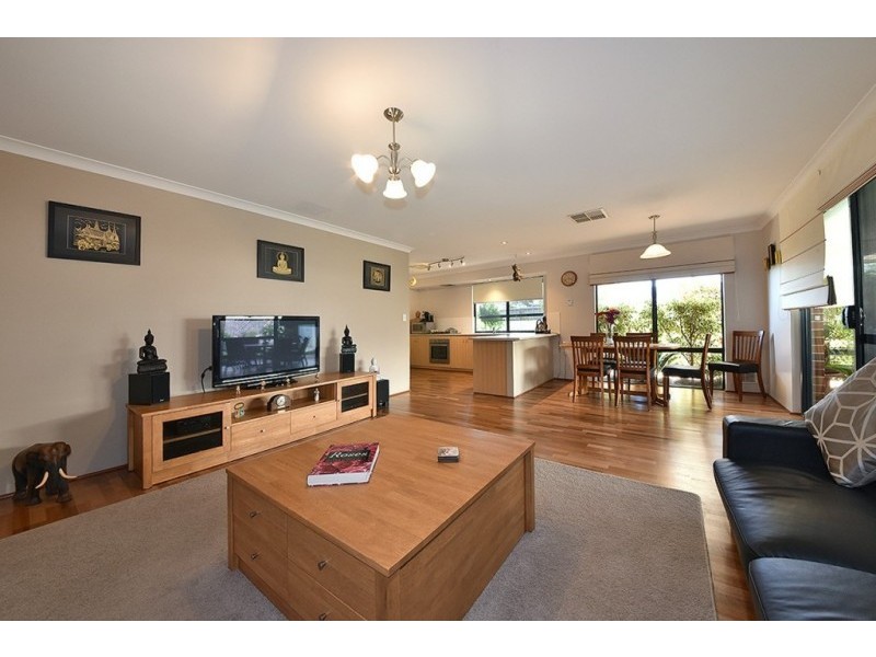 12 Oliveri Street, Sinagra WA 6065