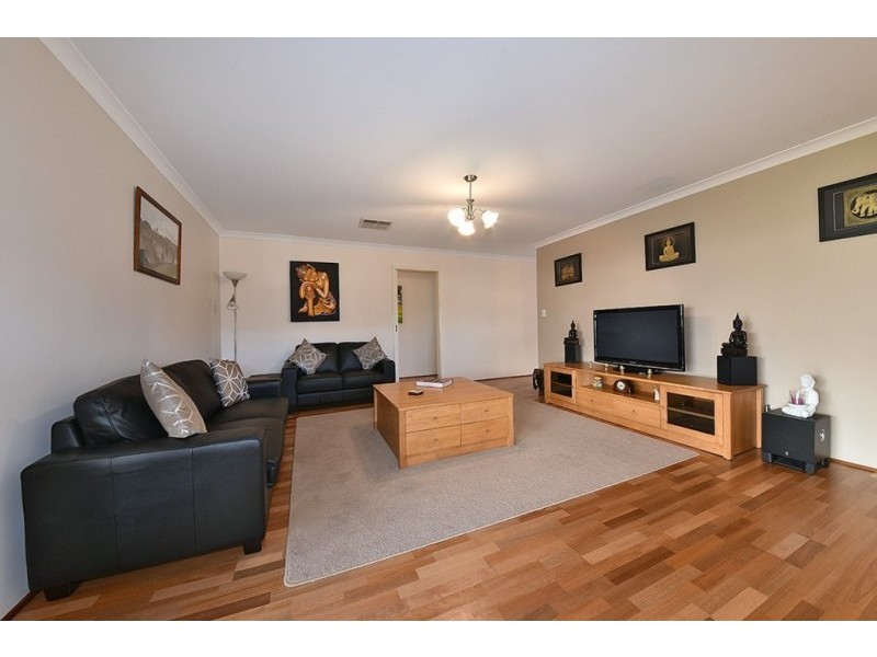 12 Oliveri Street, Sinagra WA 6065