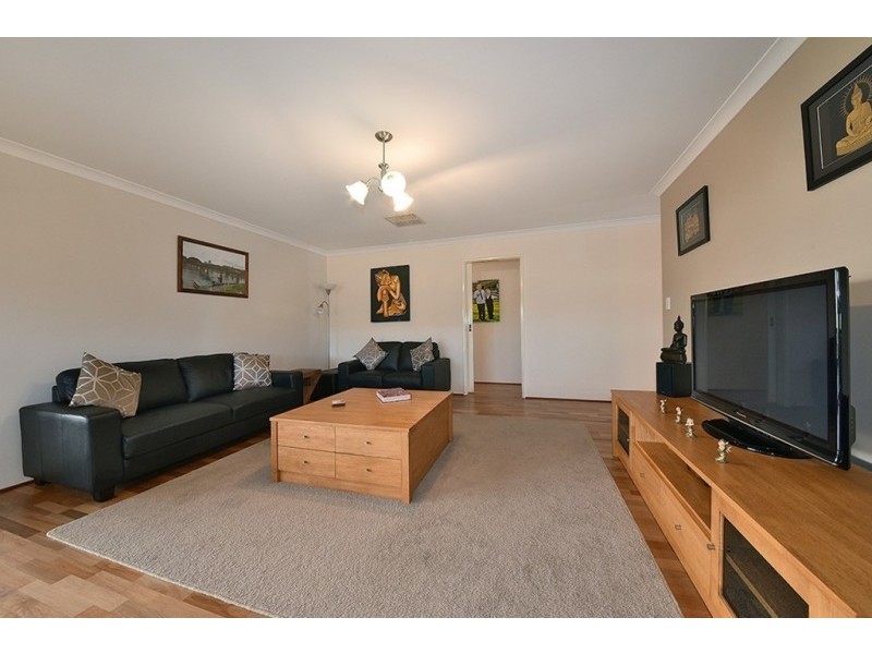 12 Oliveri Street, Sinagra WA 6065