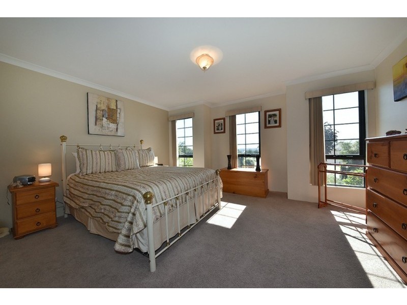 12 Oliveri Street, Sinagra WA 6065