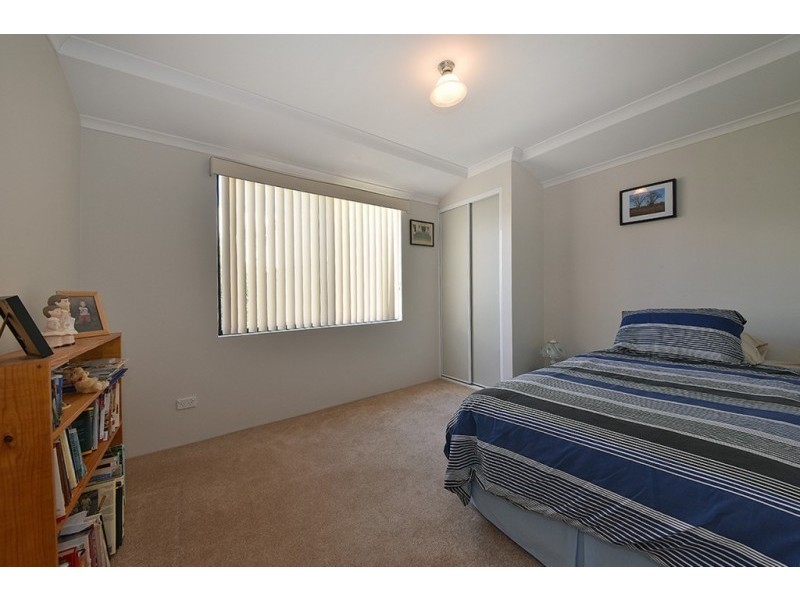 12 Oliveri Street, Sinagra WA 6065