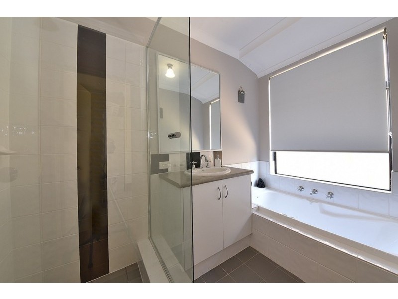 12 Oliveri Street, Sinagra WA 6065