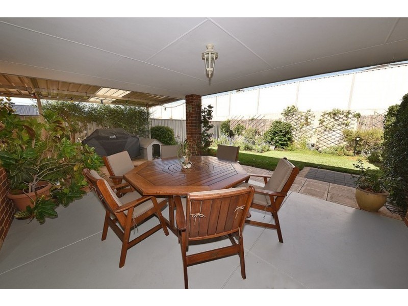 12 Oliveri Street, Sinagra WA 6065