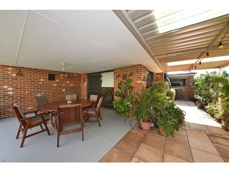 12 Oliveri Street, Sinagra WA 6065
