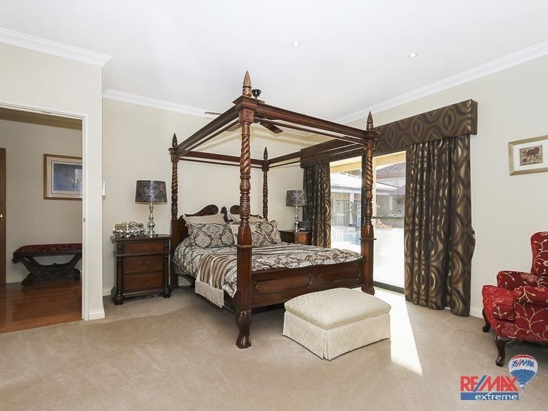 30 Graton Loop, Iluka WA 6028