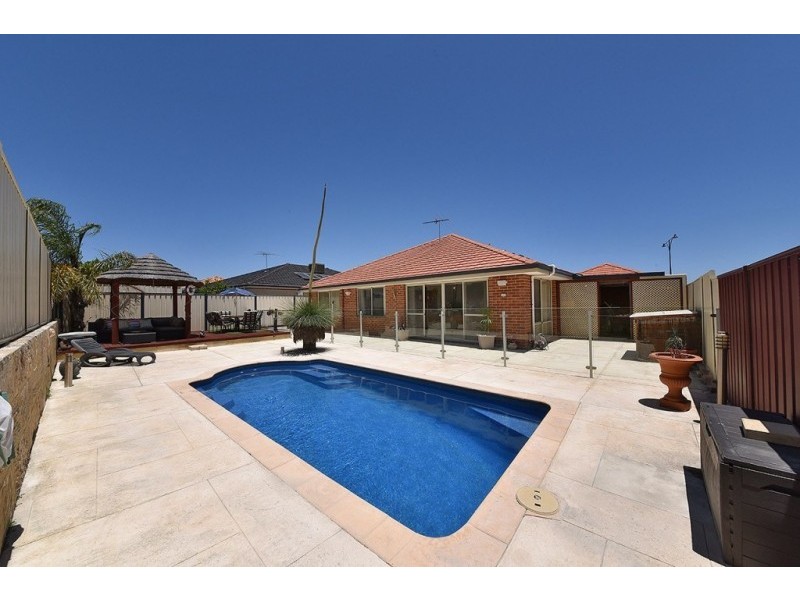 54 Cheriton Drive, Carramar WA 6031