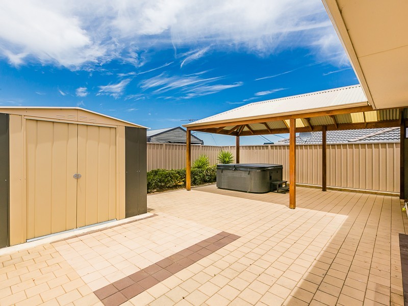 74 Merlot Way, Pearsall WA 6065