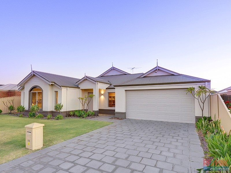 28 Kentucky Boulevard, Hocking WA 6065