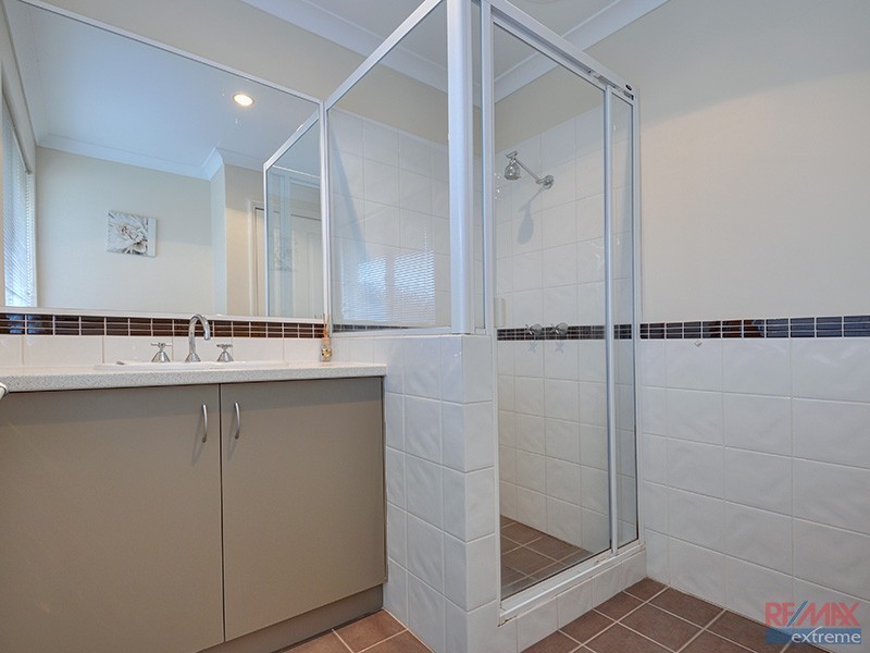 28 Kentucky Boulevard, Hocking WA 6065