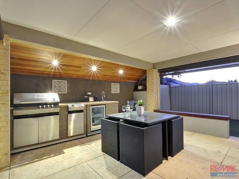 28 Kentucky Boulevard, Hocking WA 6065