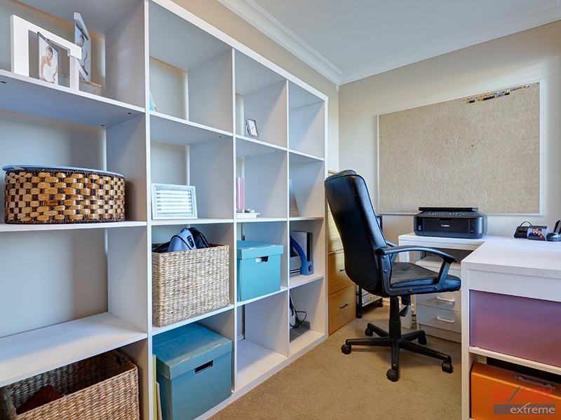 28 Kentucky Boulevard, Hocking WA 6065