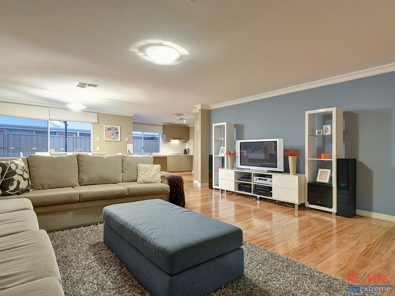 28 Kentucky Boulevard, Hocking WA 6065