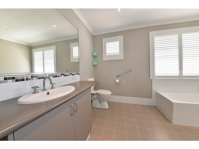 52 Archimedes Crescent, Tapping WA 6065