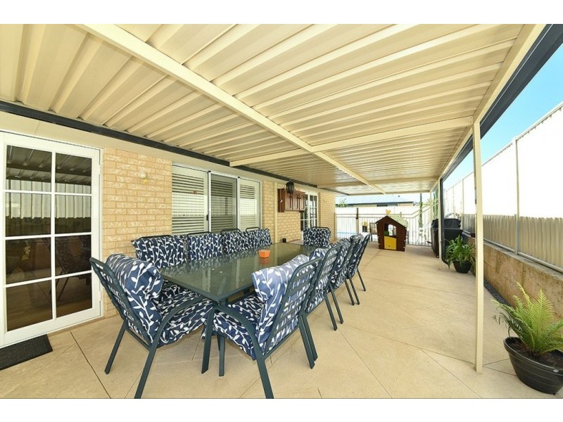 52 Archimedes Crescent, Tapping WA 6065