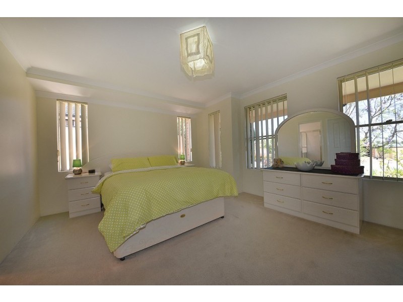 54 Cheriton Drive, Carramar WA 6031