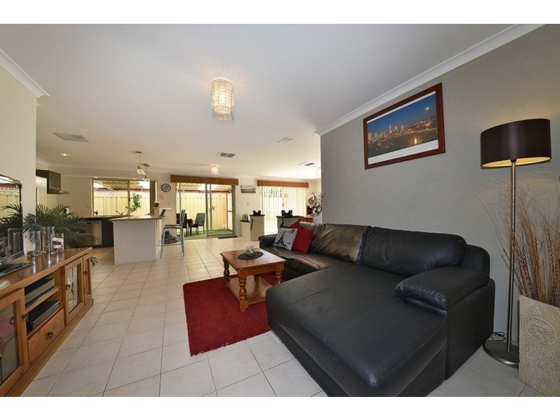 54 Cheriton Drive, Carramar WA 6031