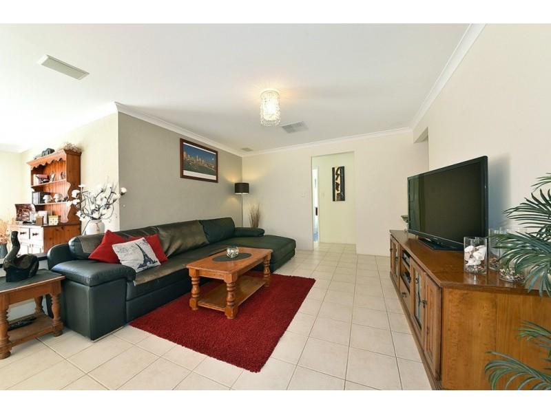 54 Cheriton Drive, Carramar WA 6031