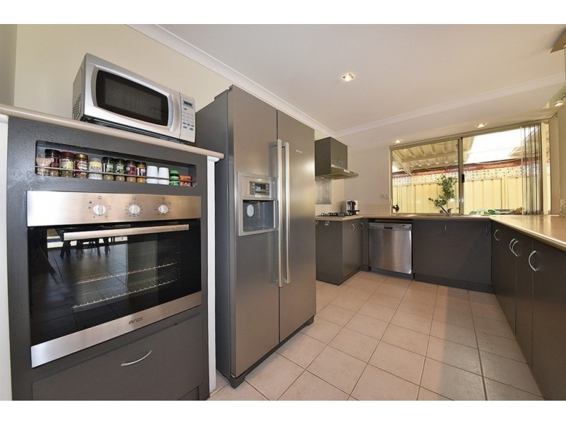 54 Cheriton Drive, Carramar WA 6031