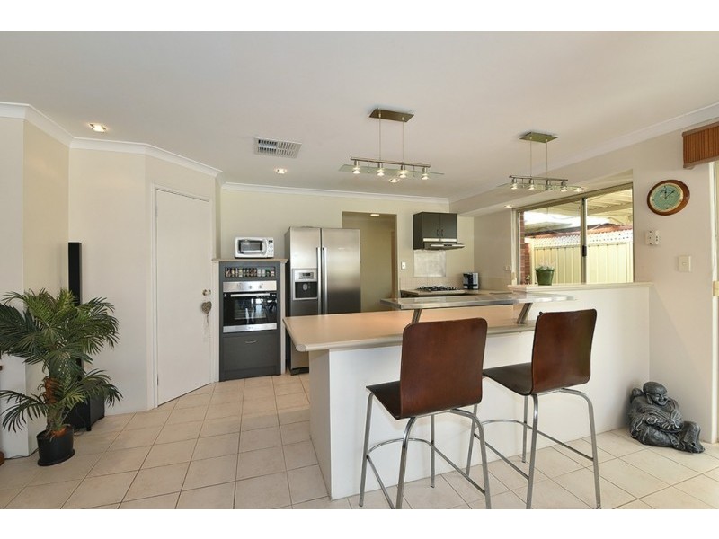 54 Cheriton Drive, Carramar WA 6031