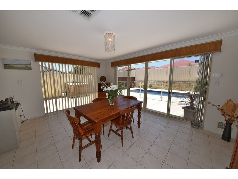 54 Cheriton Drive, Carramar WA 6031