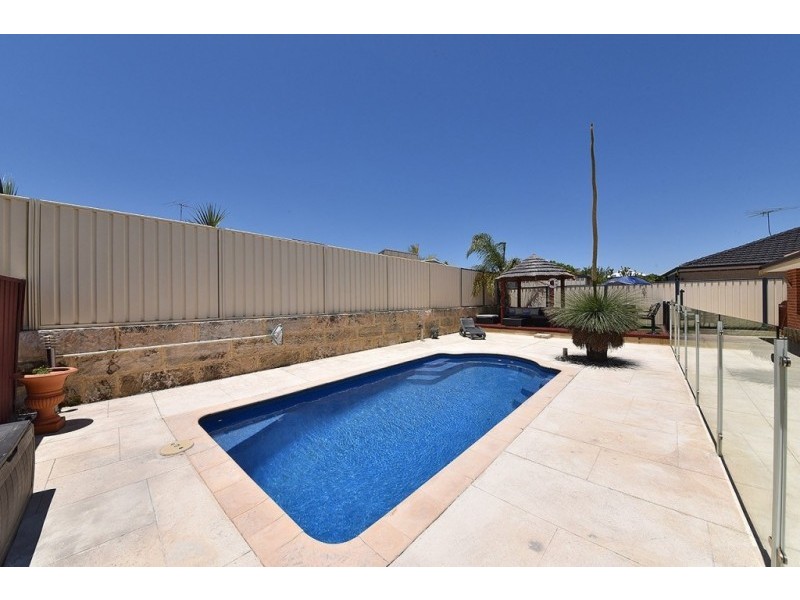 54 Cheriton Drive, Carramar WA 6031