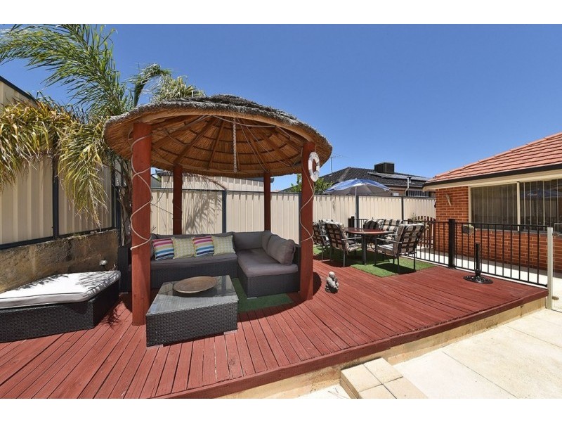 54 Cheriton Drive, Carramar WA 6031