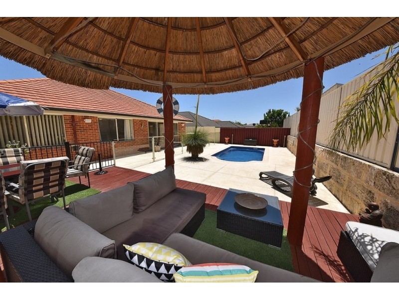 54 Cheriton Drive, Carramar WA 6031